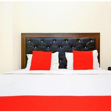 Hotel Golden Height Chandīgarh Екстериор снимка